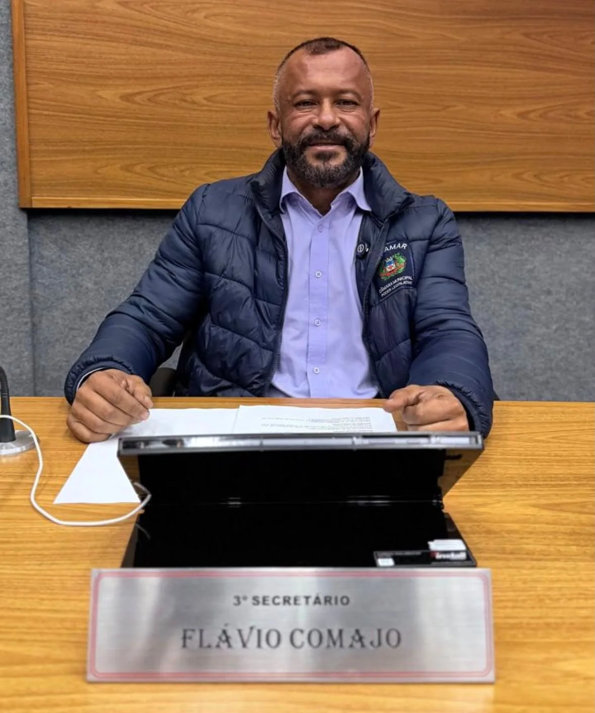 Vereador Flávio Comajo apresenta requerimento sobre rede de apoio à mulher com câncer no município