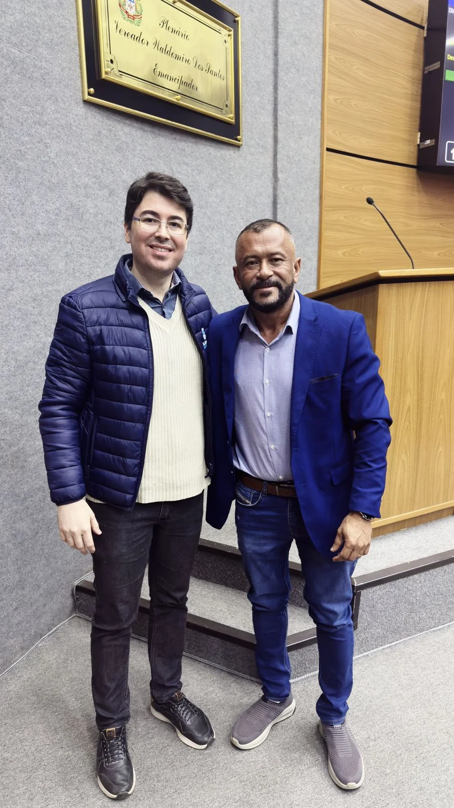 Vereador Flavio Comajo homenageia a Secretaria de Desenvolvimento Social.